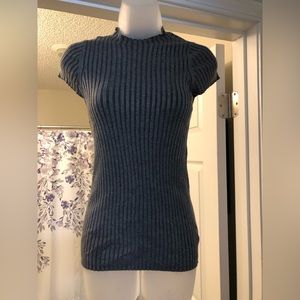 Express cap sleeve shirt. Size small in charcoal gray